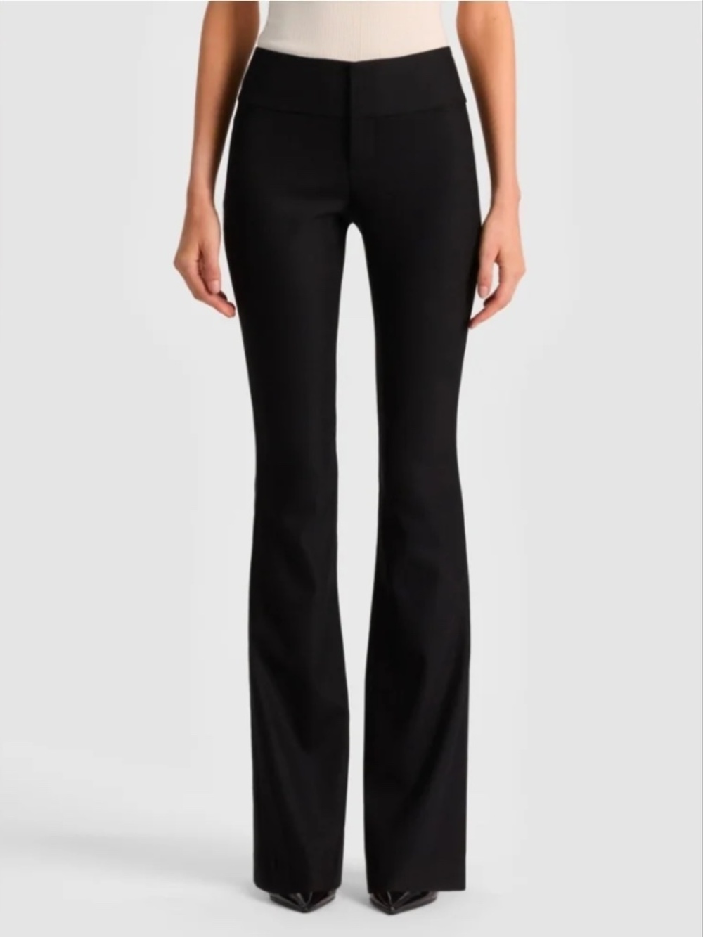 Alice and Olivia light weight wool blend boot cut pant size 10